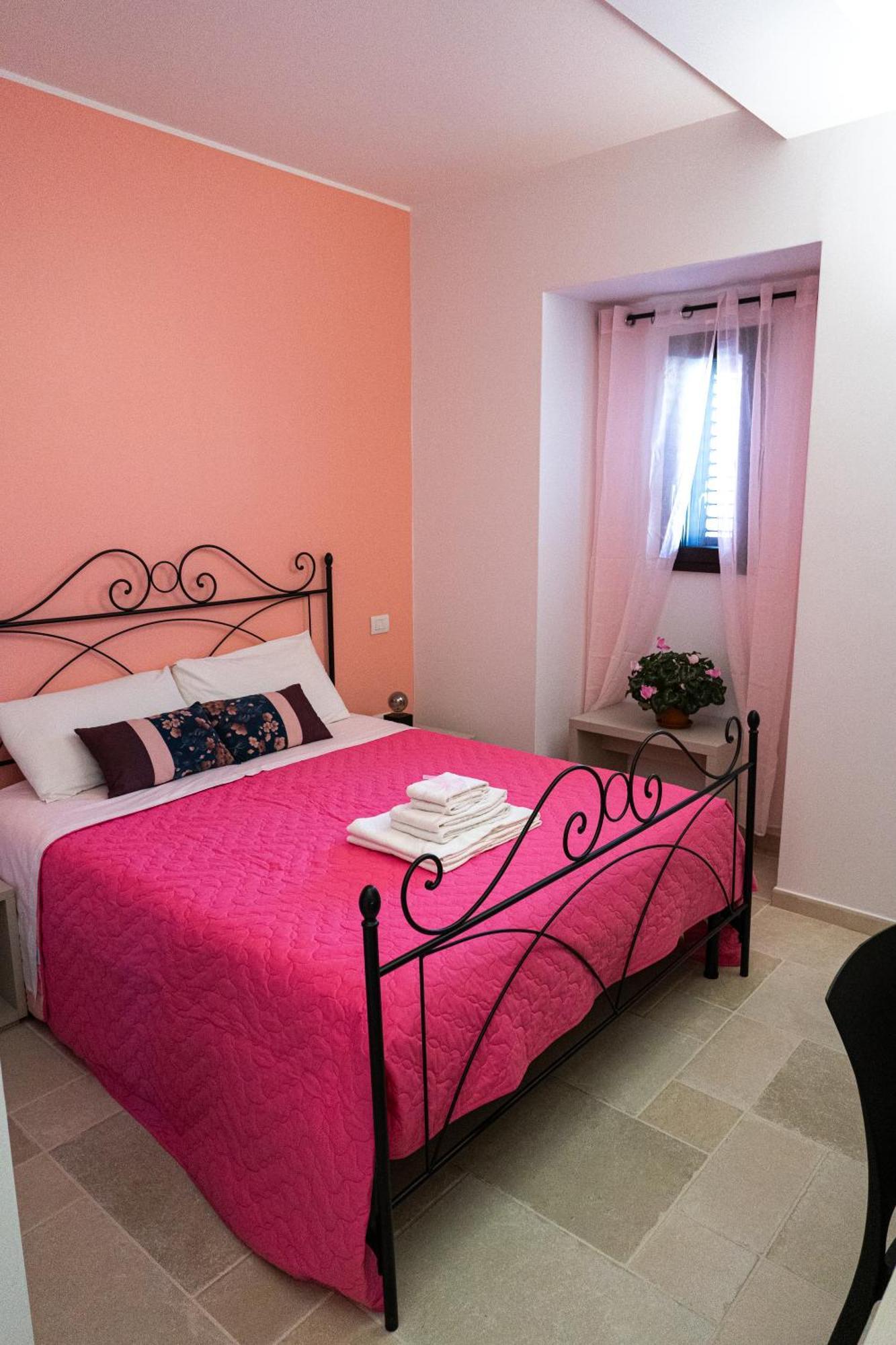 Duomo Guest House بارليتا الغرفة الصورة